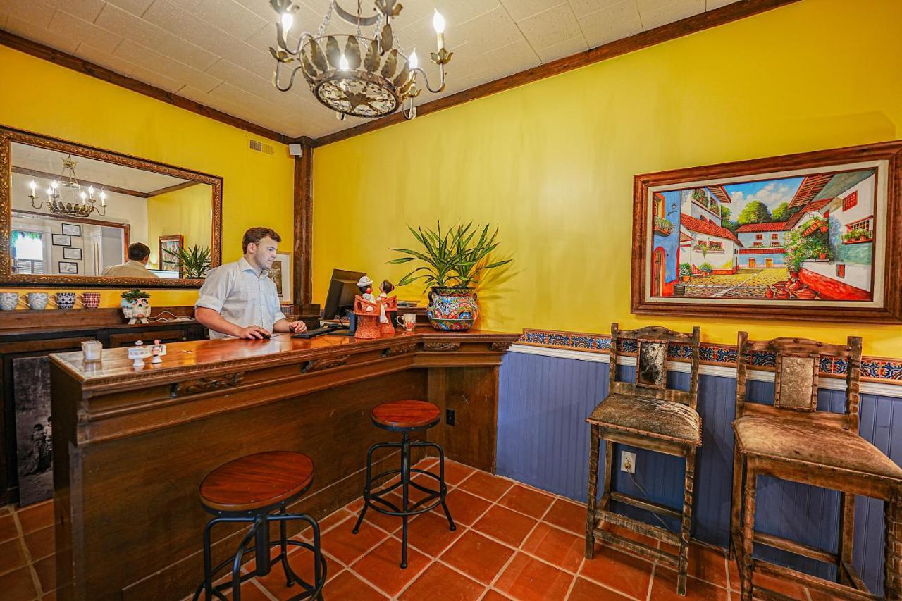 La Posada Милфорд Экстерьер фото